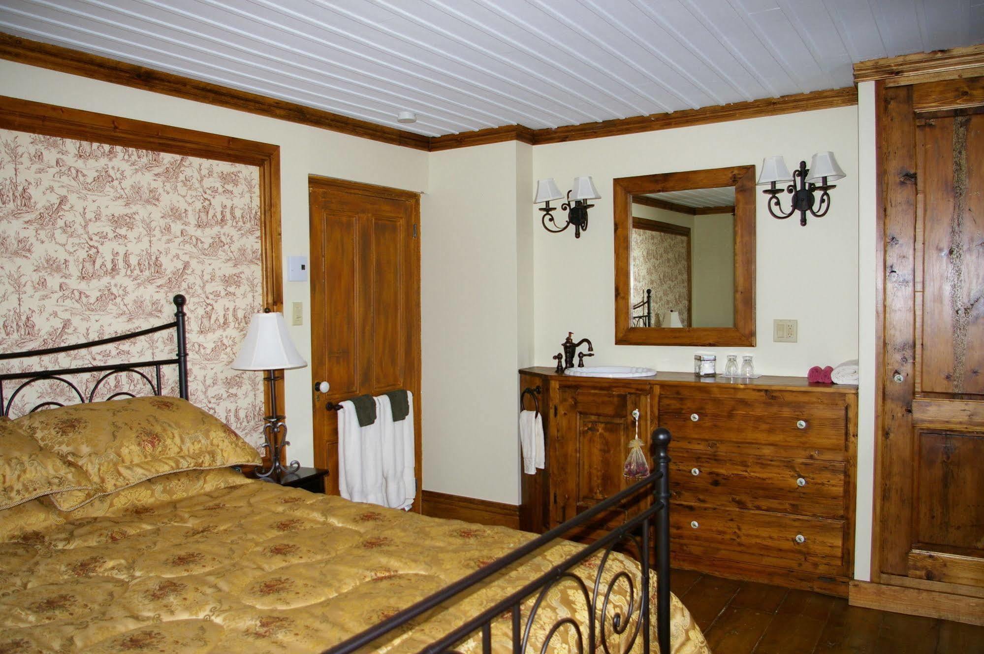 Auberge Du Maitre Forgeron Beaupre Exterior photo