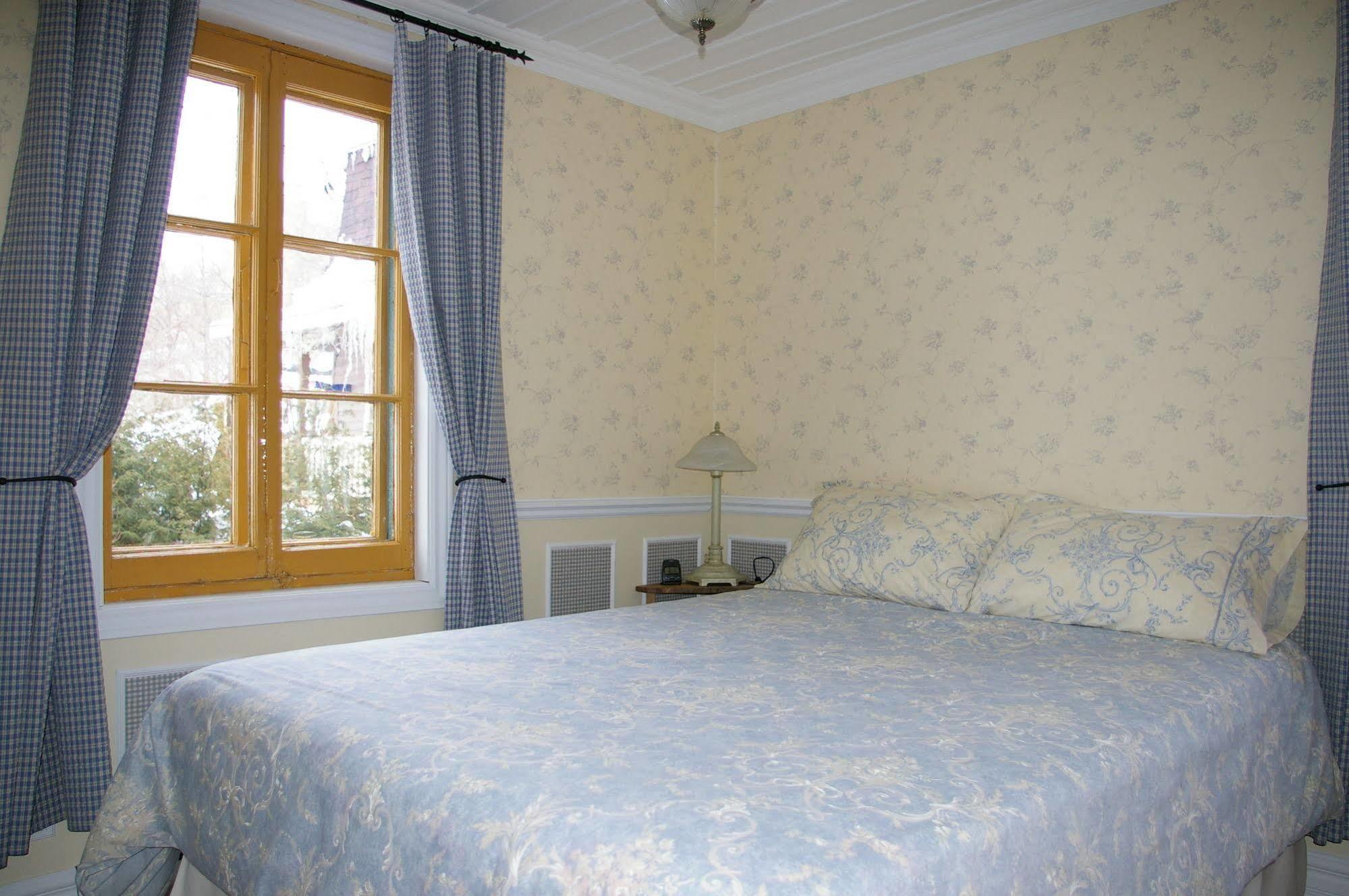 Auberge Du Maitre Forgeron Beaupre Exterior photo