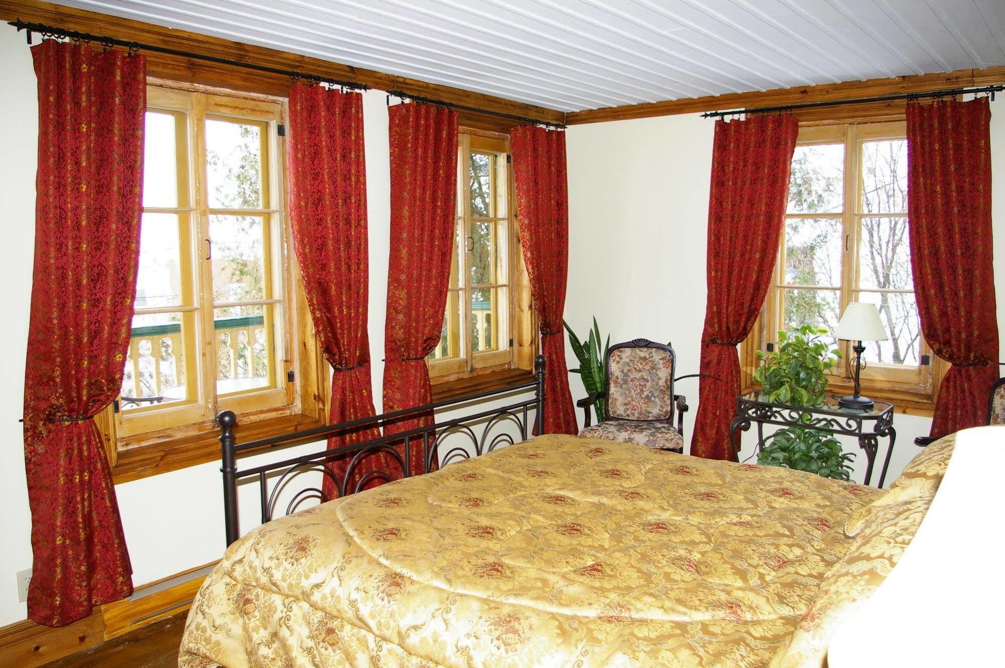 Auberge Du Maitre Forgeron Beaupre Exterior photo