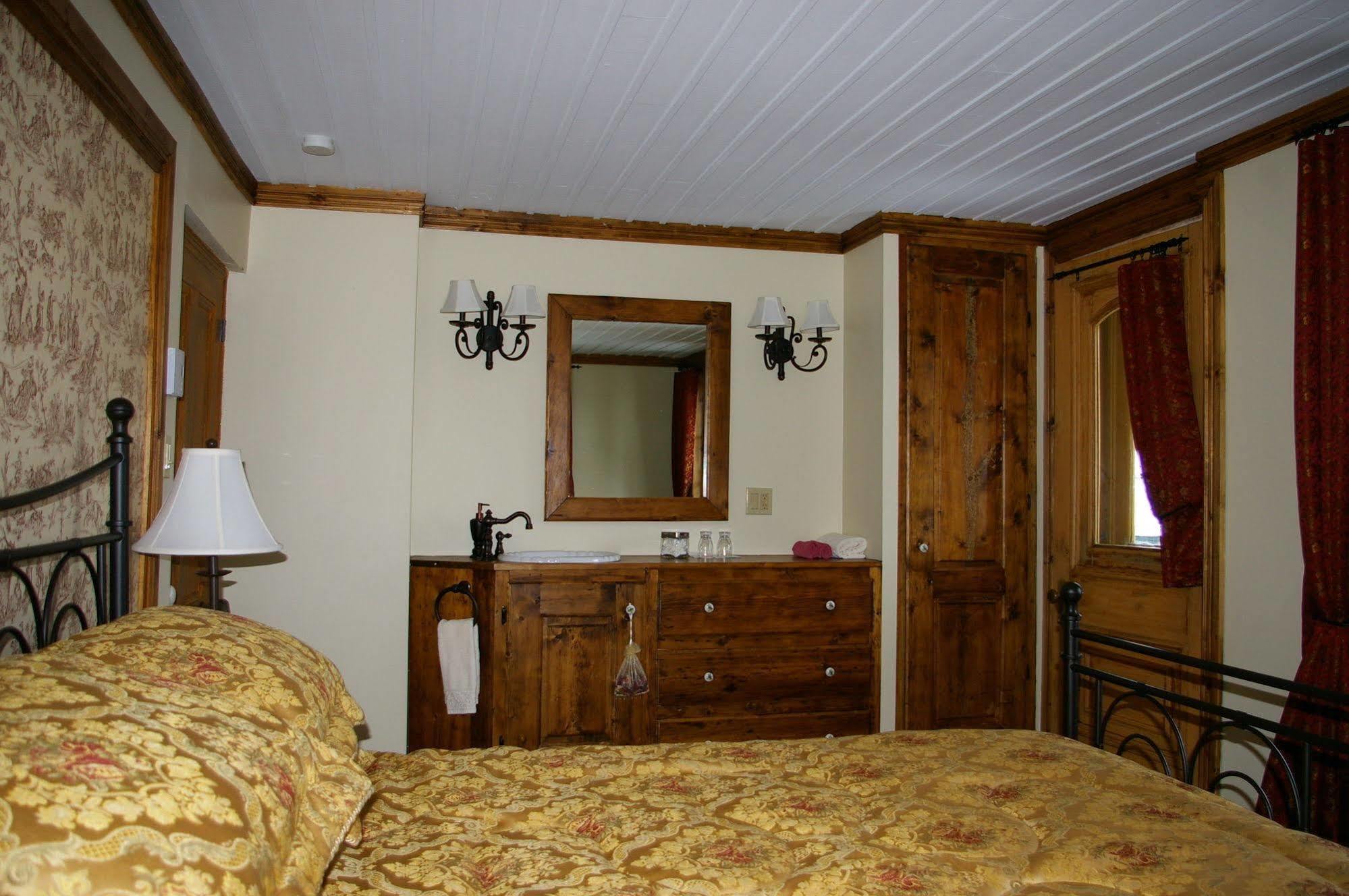 Auberge Du Maitre Forgeron Beaupre Exterior photo