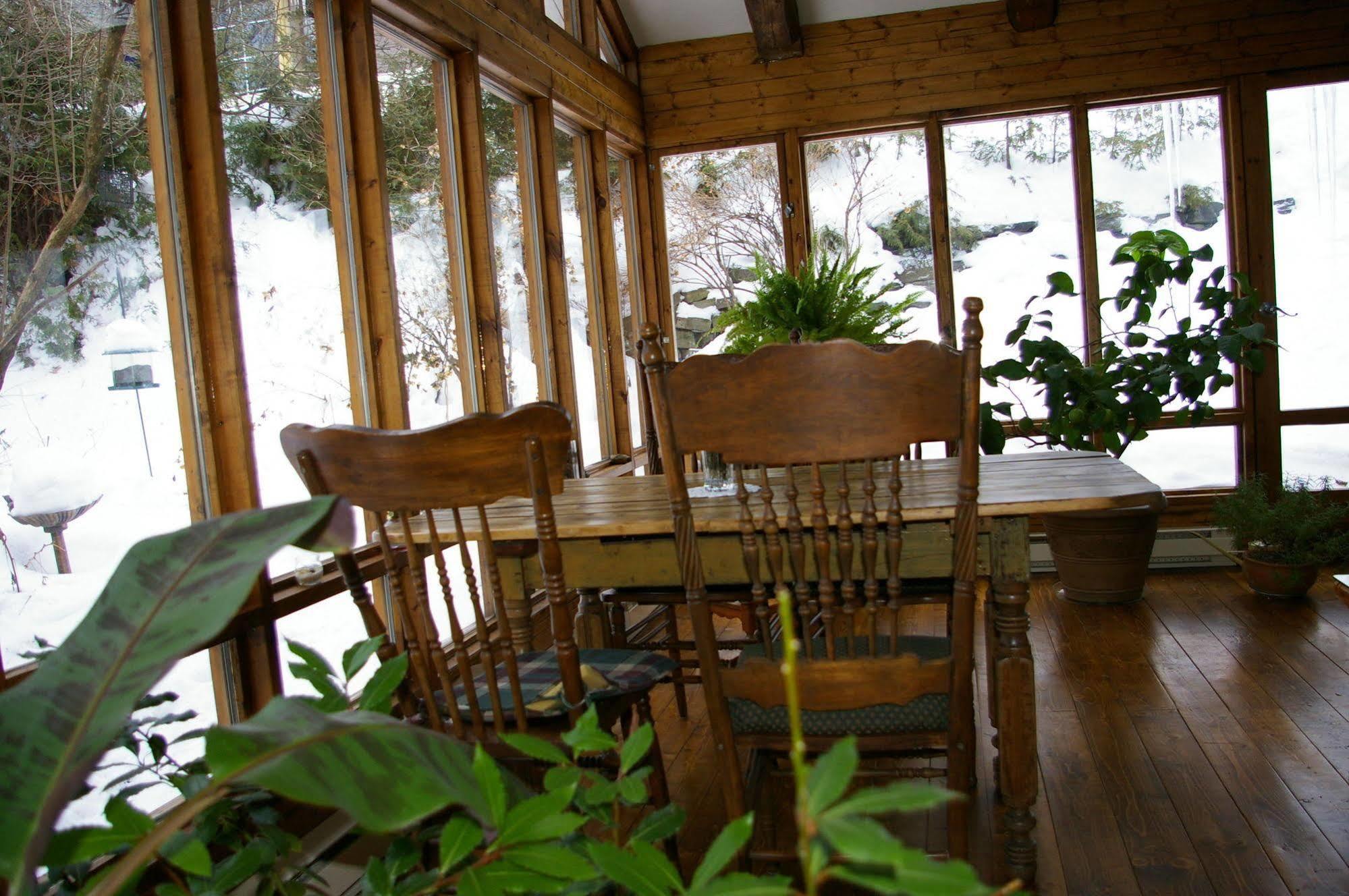 Auberge Du Maitre Forgeron Beaupre Exterior photo